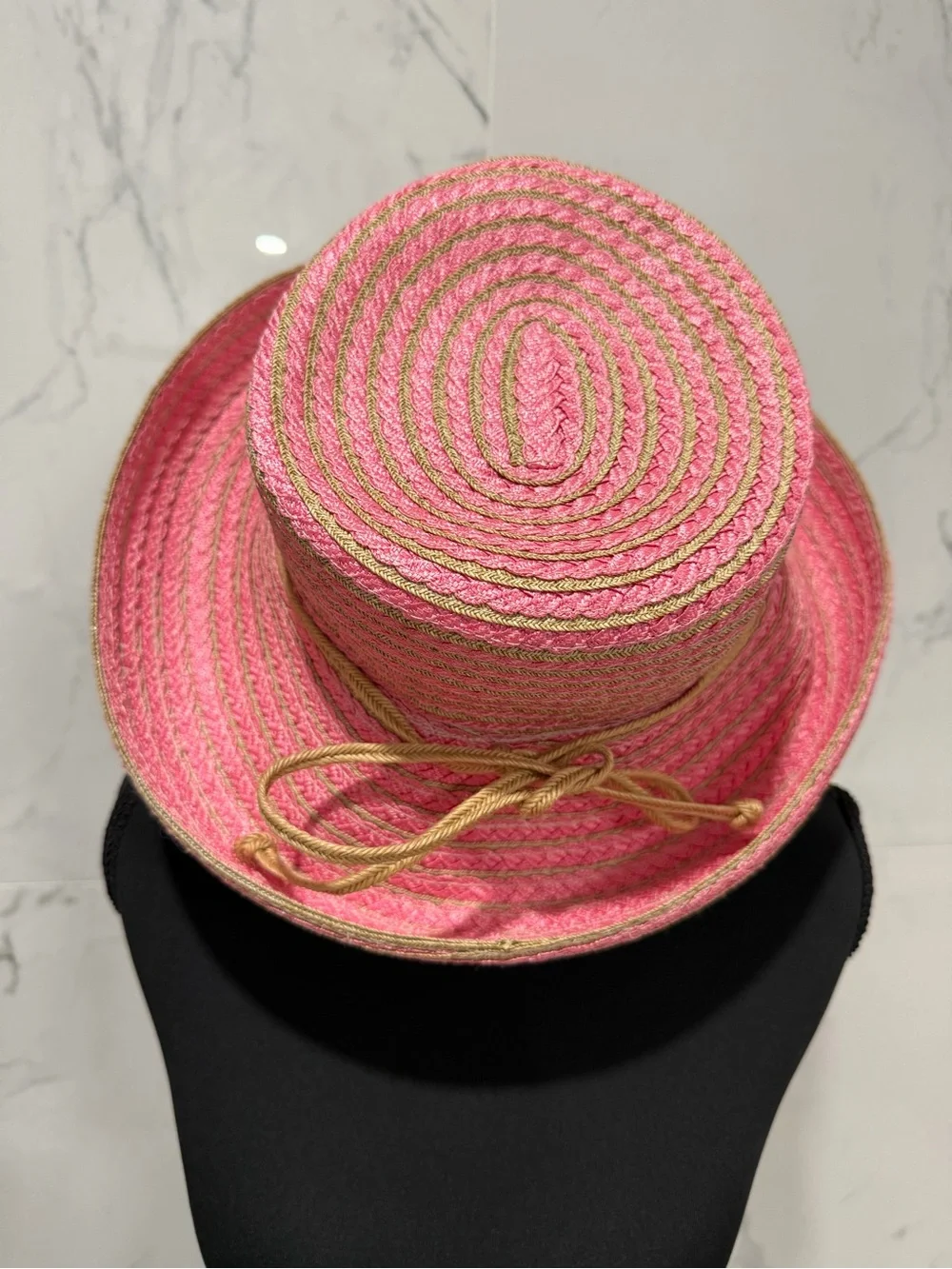 Eric Javits Pink Straw Wide-Brim Sun Hat with beige Trim - Picture 4 of 5
